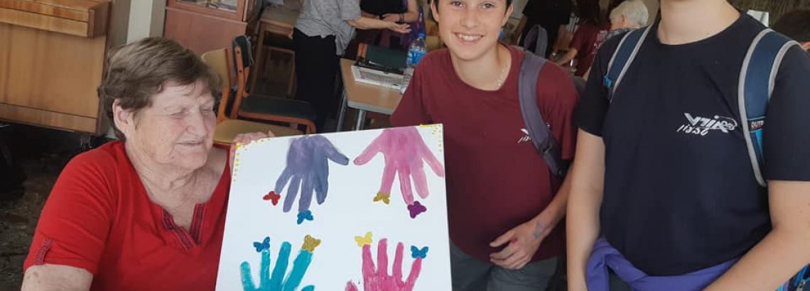 הקשר הרב דור